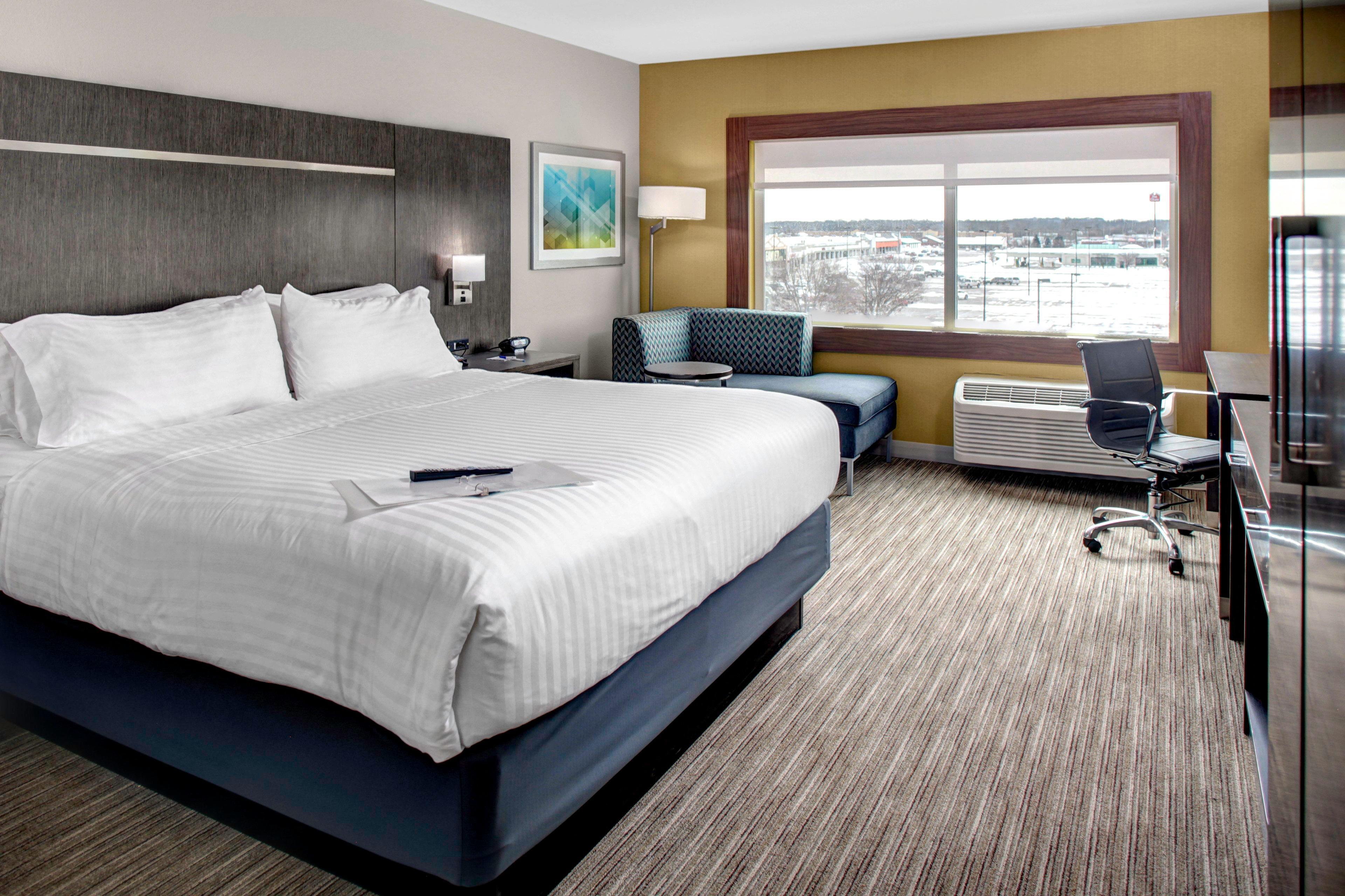 Holiday Inn Express & Suites Coldwater By Ihg Exterior foto